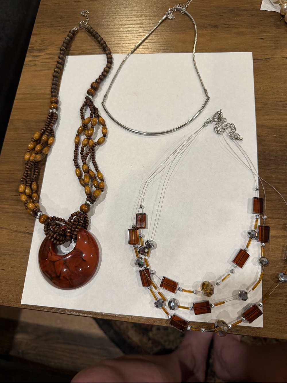 Women’s necklace lot
